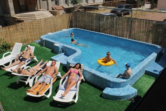 Гостиница «Николь» в Николаевке: бассейн